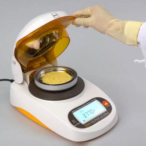 ترازوی آزمایشگاهی رطوبت سنج