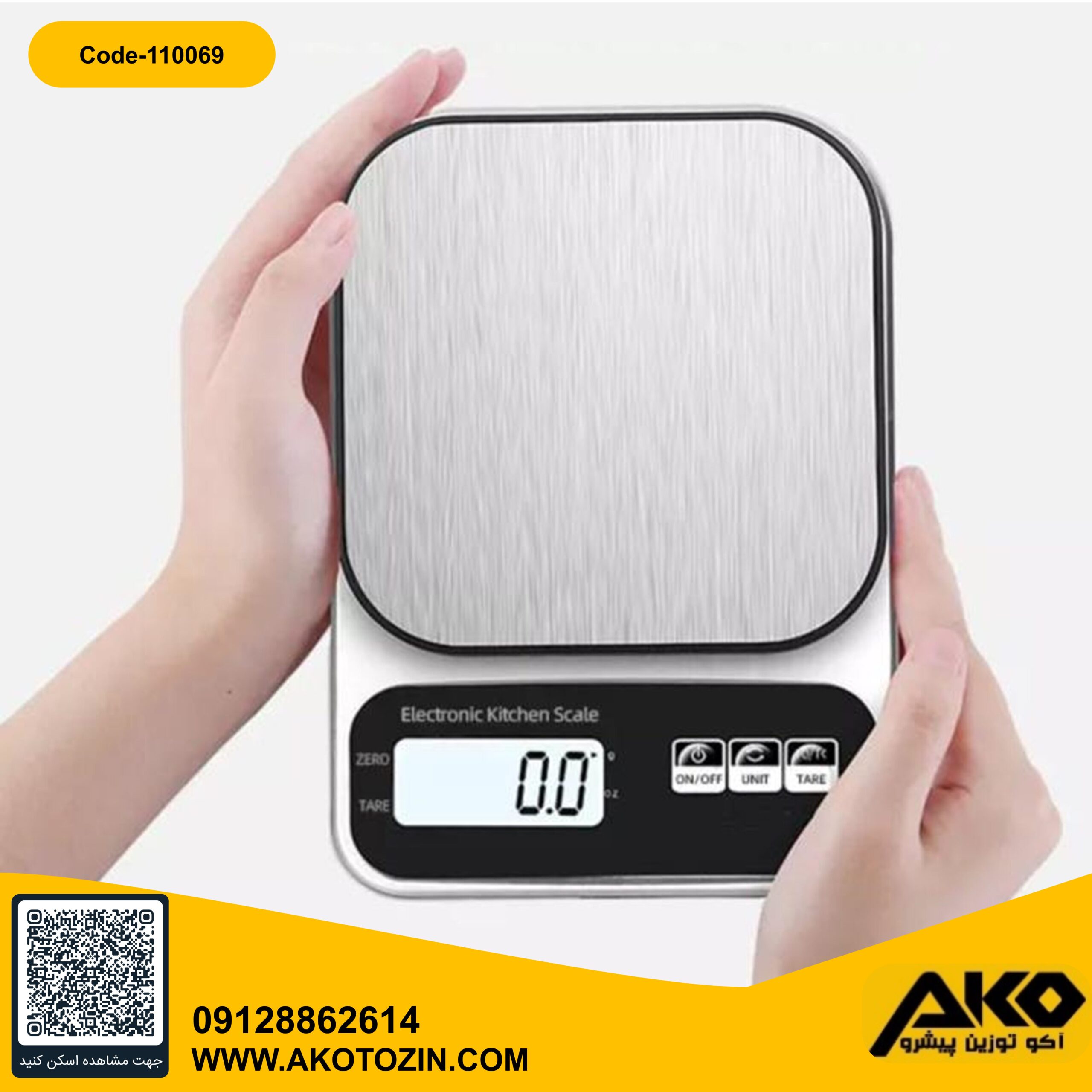 اندازه ترازو دیجیتال آشپزخانه 10کیلویی مدل QR330با سینی استیل و نمایشگر LCD در دست